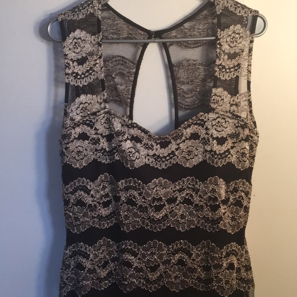Dress - Picture 2 of 5